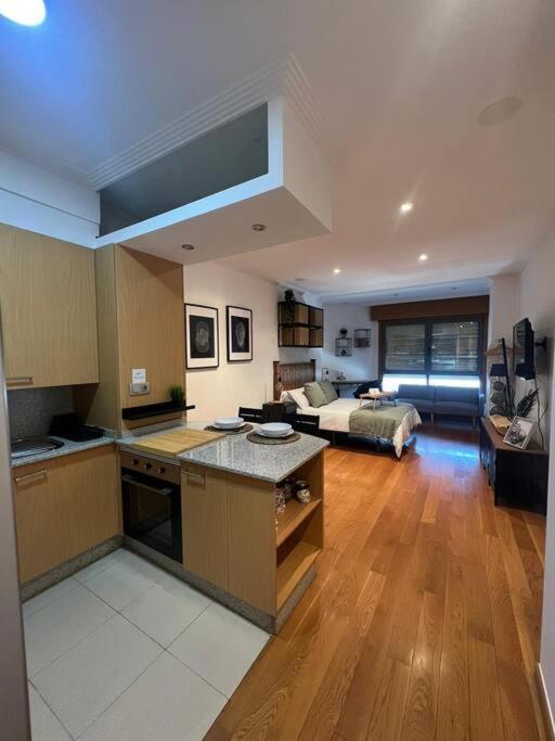 Central Suites Poli Sanz Vigo Esterno foto